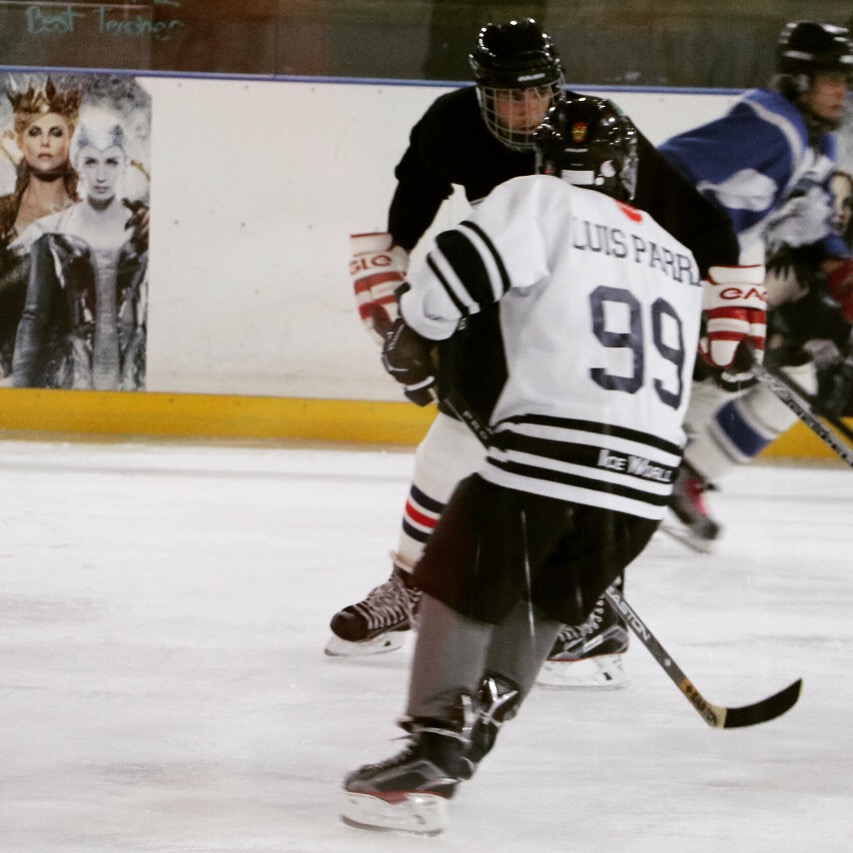 Pasión por el Hielo en un País de Canchas de&nbsp;Futbol